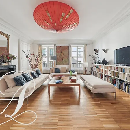 Philosophy, Luxury For 6 In Madeleine Apartment
